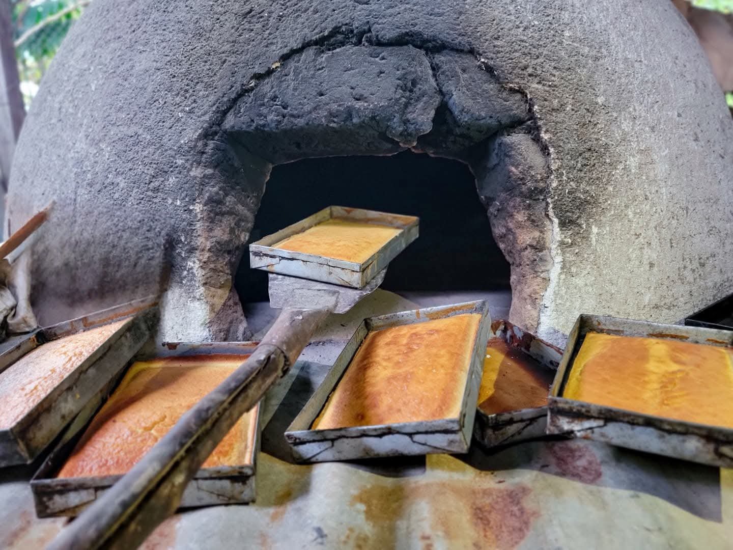  El pan de la temporada se prepara en un horno de barro de más de 20 años. Foto: Glenda Alvarez 